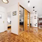Appartement Lumina Spacious Near The Zachodnia Station