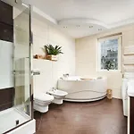 Lumina Spacious Near The Zachodnia Station * Varsovie