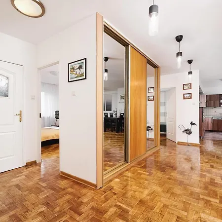 דירה Lumina Spacious Near The Zachodnia Station