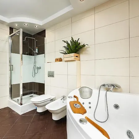 Lumina I Spacious 3br With Parking I Balcony I Zachodnia Апартаменты