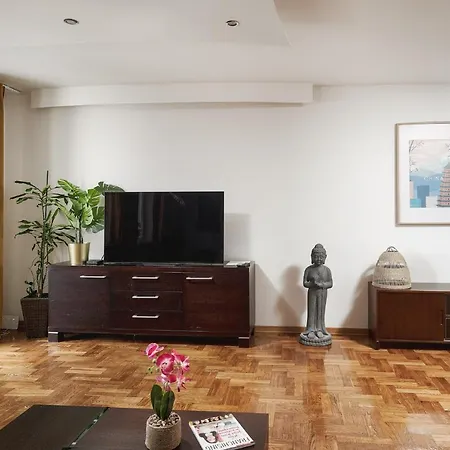 Lumina Spacious Near The Zachodnia Station *