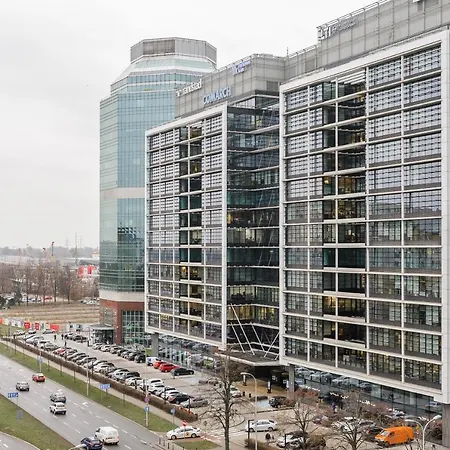 Lumina Spacious Near The Zachodnia Station